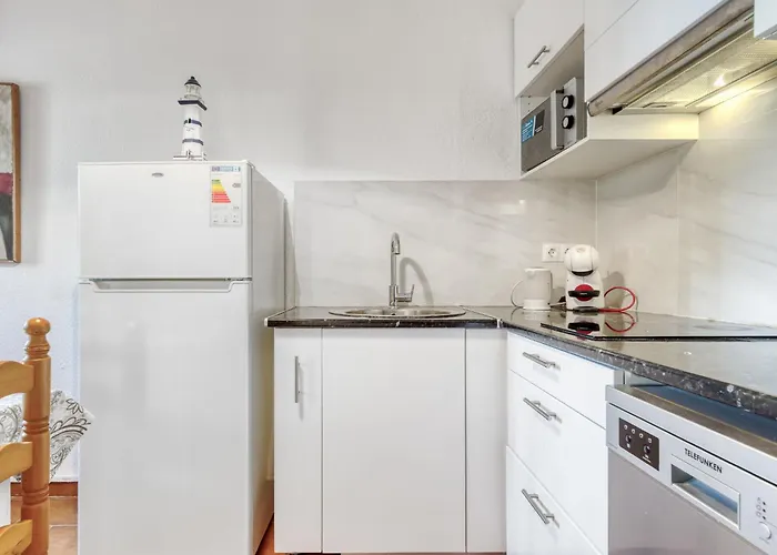 Centro Peatonal Roses-1 By Interhome